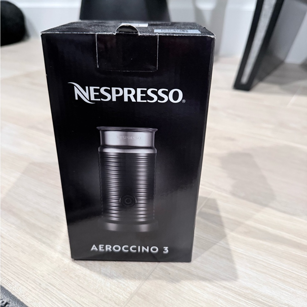 Nespresso Aeroccino 3 Milk Frother - Black/Silver